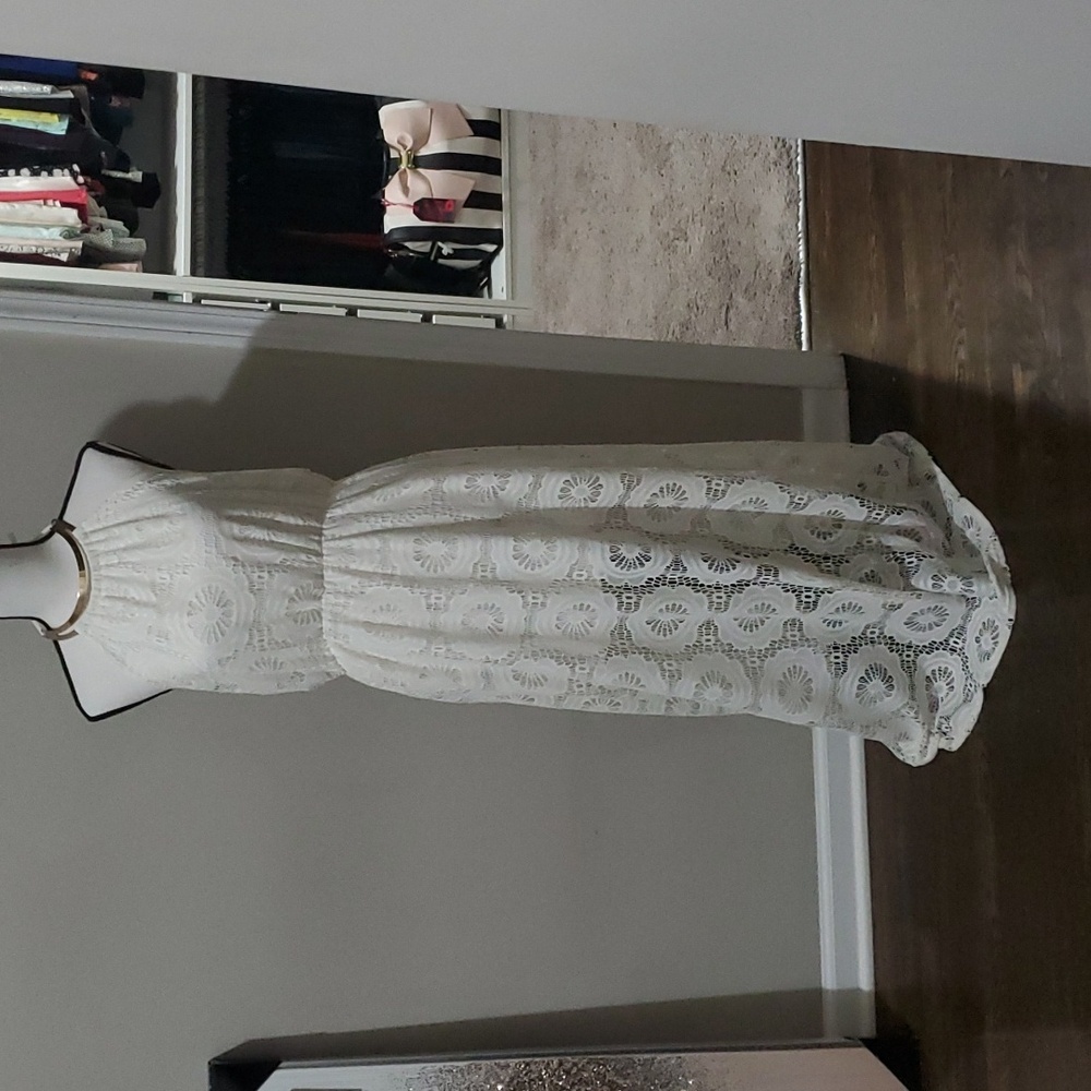 A'gaci lace halter maxi dress in white sz large